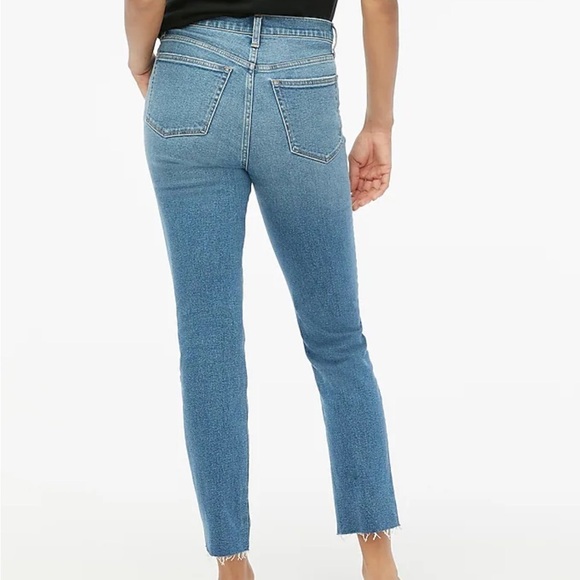 J crew running lake wash Essential straight jean in all-day stretch - Picture 3 of 5